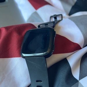 Garmin Fitbit Versa 2